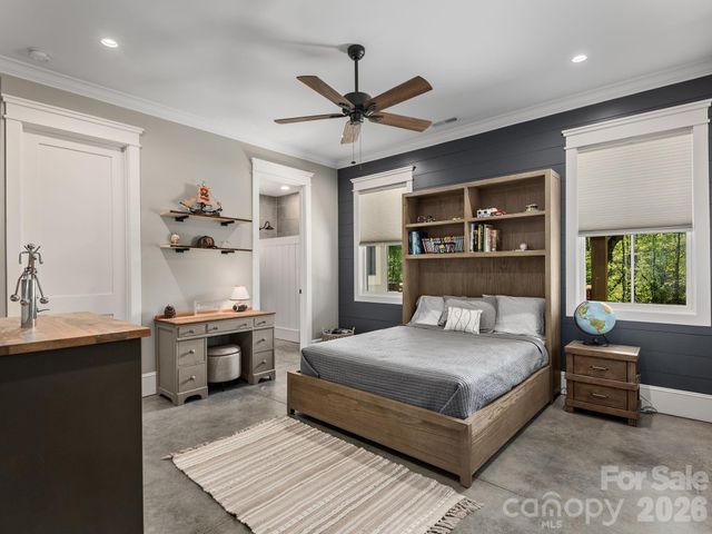 41 Hawberry Court, Asheville, NC 28805