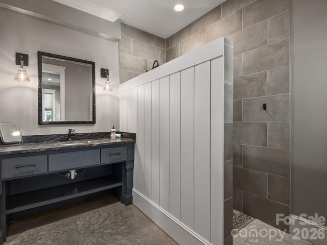 41 Hawberry Court, Asheville, NC 28805
