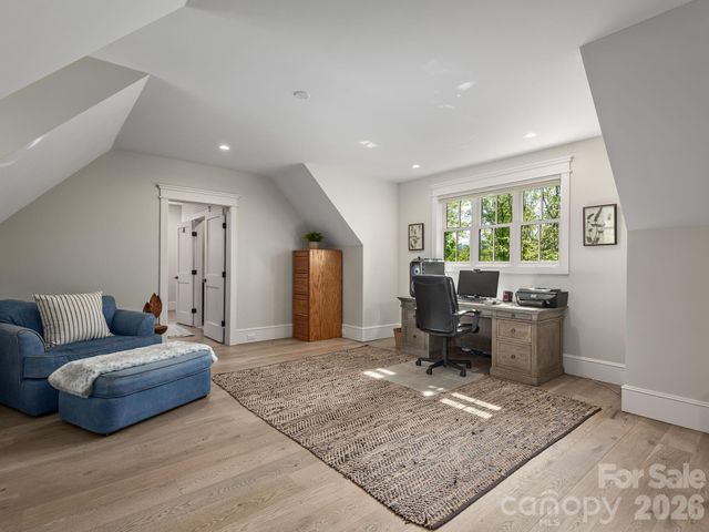 41 Hawberry Court, Asheville, NC 28805