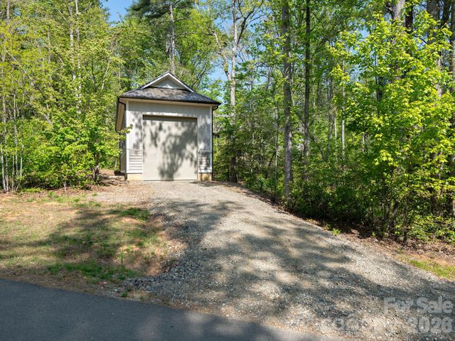41 Hawberry Court, Asheville, NC 28805