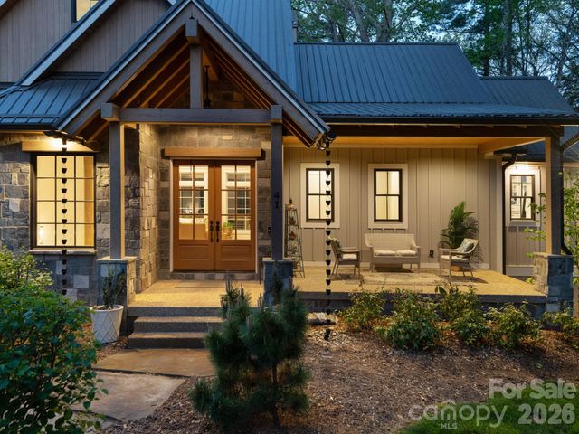 41 Hawberry Court, Asheville, NC 28805