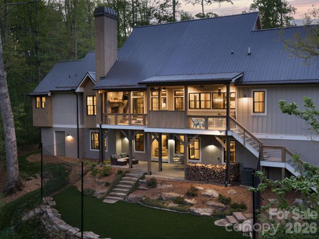 41 Hawberry Court, Asheville, NC 28805