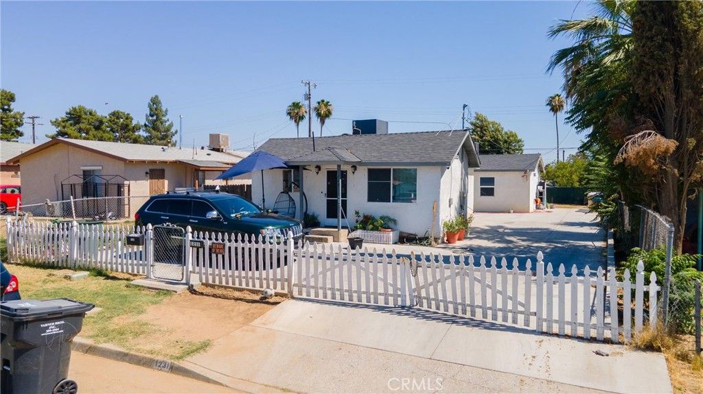 1229 Jeffrey, Bakersfield, CA 93305