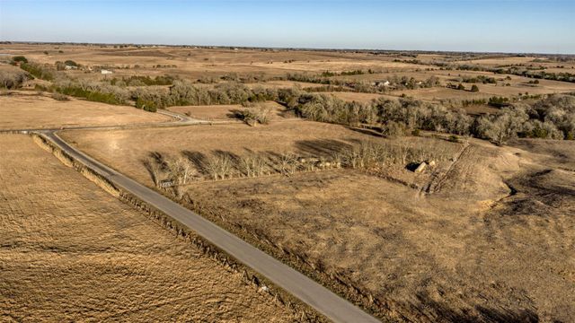 6807 Winedale Road, Burton, TX 77835