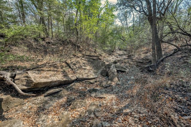 6807 Winedale Road, Burton, TX 77835