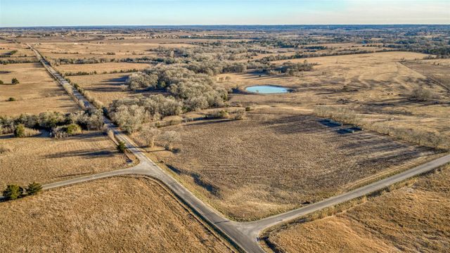 6807 Winedale Road, Burton, TX 77835