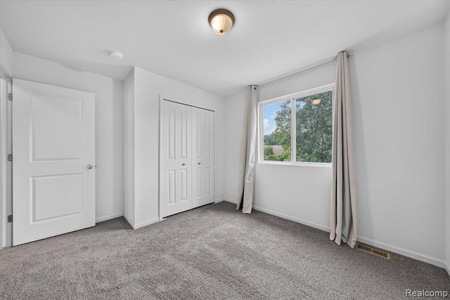 1585 Weeping Willow Court, Ypsilanti, MI 48198