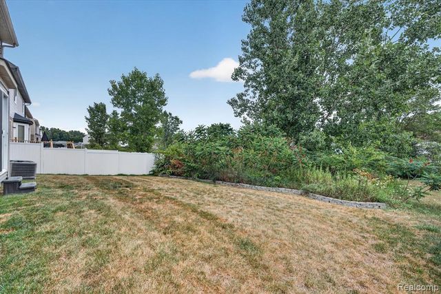 1585 Weeping Willow Court, Ypsilanti, MI 48198