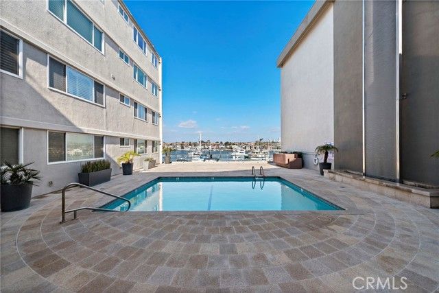 310 Fernando Street 303, Newport Beach, CA 92661
