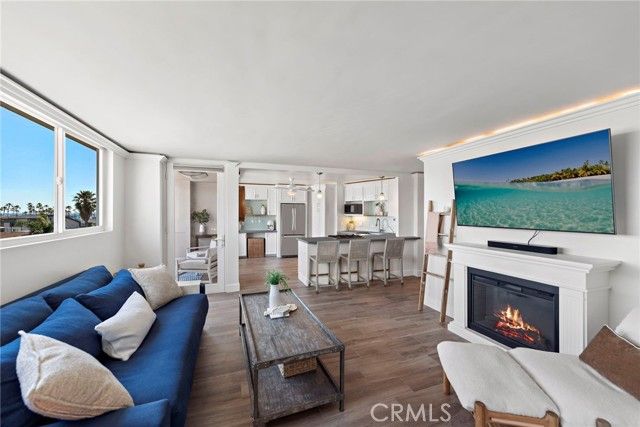 310 Fernando Street 303, Newport Beach, CA 92661