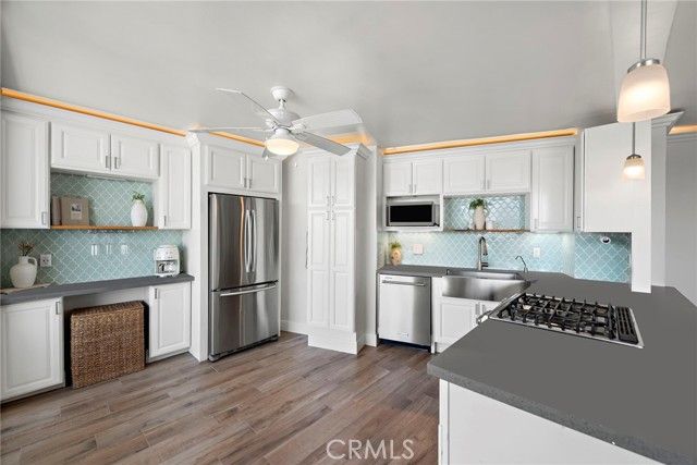 310 Fernando Street 303, Newport Beach, CA 92661