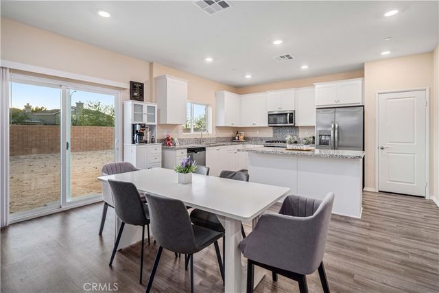 44325 Moccasin Place, Lancaster, CA 93536