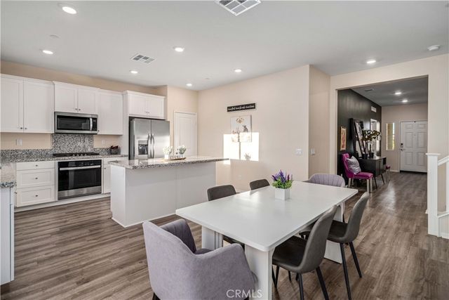 44325 Moccasin Place, Lancaster, CA 93536