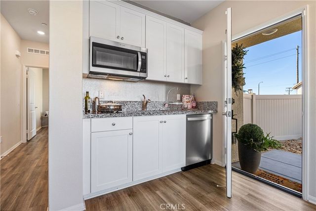 44325 Moccasin Place, Lancaster, CA 93536