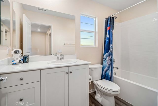 44325 Moccasin Place, Lancaster, CA 93536