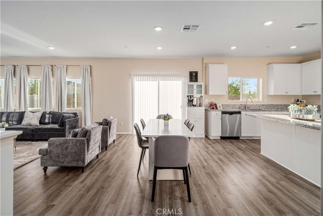 44325 Moccasin Place, Lancaster, CA 93536