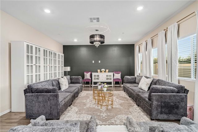 44325 Moccasin Place, Lancaster, CA 93536