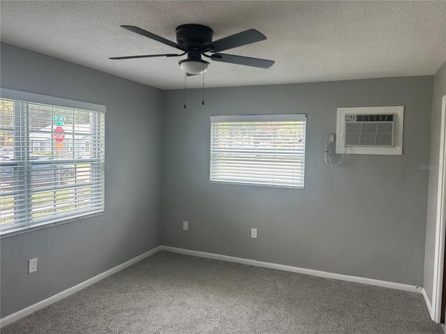 300 35TH AVENUE N F8, St Petersburg, FL 33704