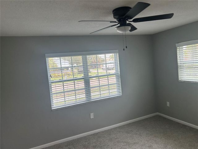 300 35TH AVENUE N F8, St Petersburg, FL 33704