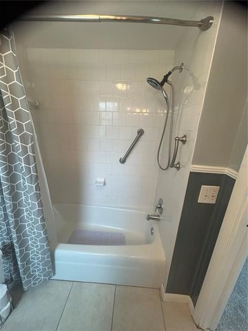 300 35TH AVENUE N F8, St Petersburg, FL 33704