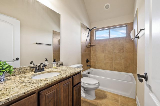 223 Thompson Drive, Van Alstyne, TX 75495