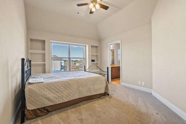 223 Thompson Drive, Van Alstyne, TX 75495