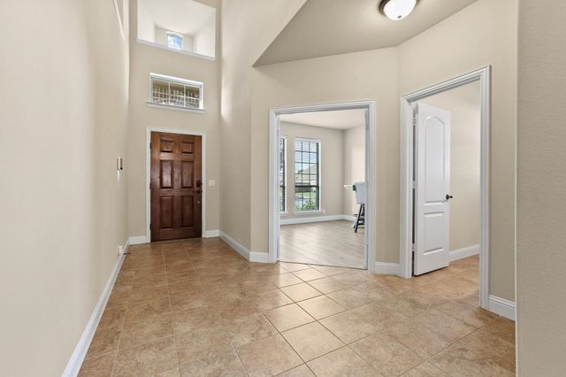 223 Thompson Drive, Van Alstyne, TX 75495
