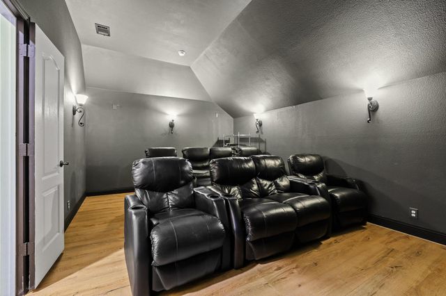 223 Thompson Drive, Van Alstyne, TX 75495