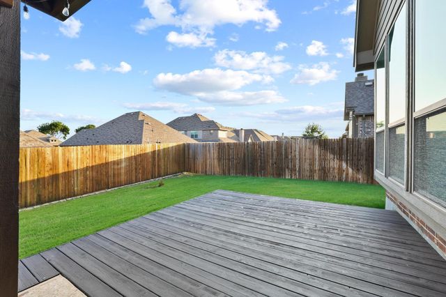 223 Thompson Drive, Van Alstyne, TX 75495
