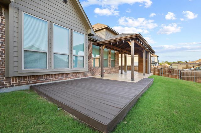 223 Thompson Drive, Van Alstyne, TX 75495
