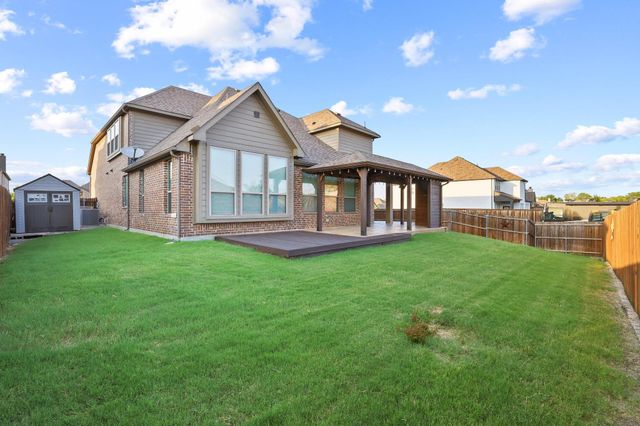 223 Thompson Drive, Van Alstyne, TX 75495