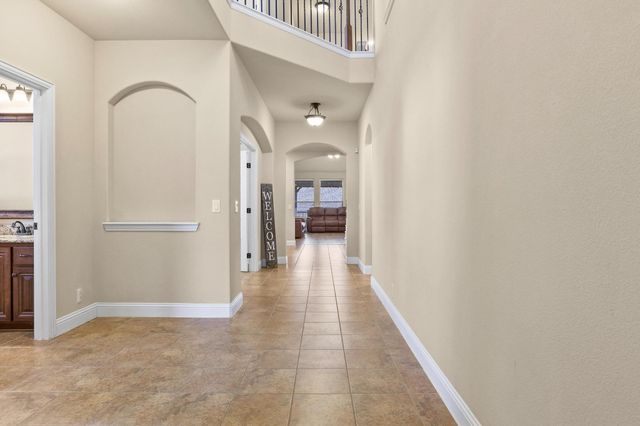 223 Thompson Drive, Van Alstyne, TX 75495