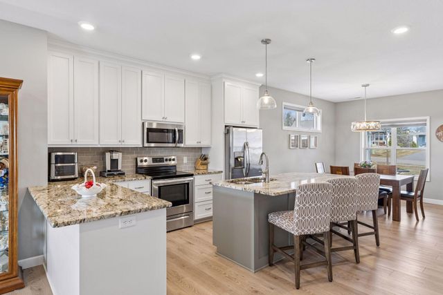 1232 Naser Way, New Richmond, WI 54017