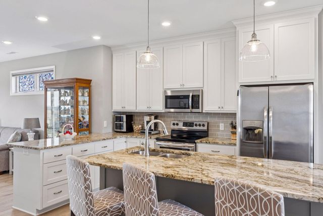 1232 Naser Way, New Richmond, WI 54017