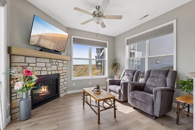 1232 Naser Way, New Richmond, WI 54017
