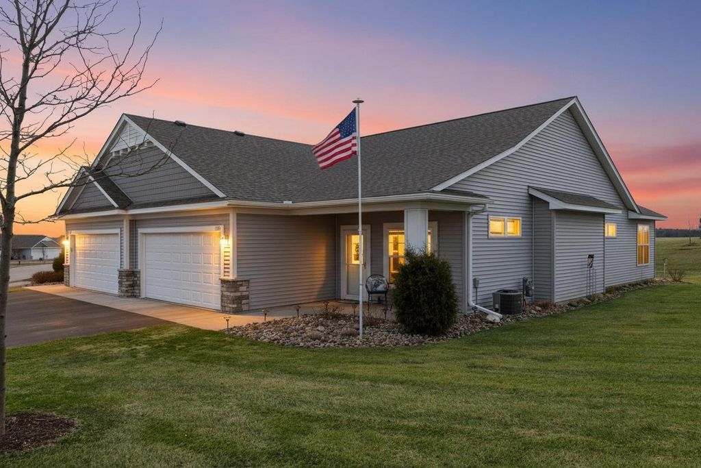 1232 Naser Way, New Richmond, WI 54017