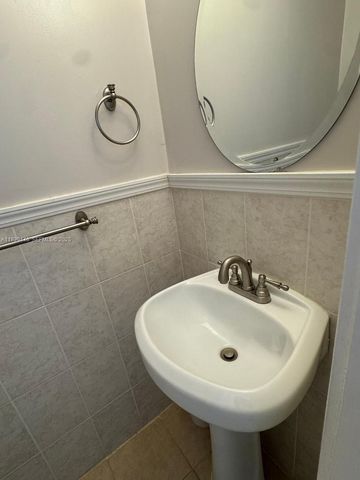 1180 W 42nd Place 1, Hialeah, FL 33012