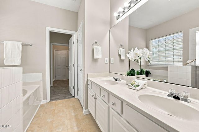 8405 Whisper Ridge Place, Raleigh, NC 27613