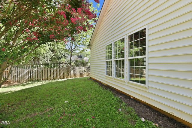 8405 Whisper Ridge Place, Raleigh, NC 27613