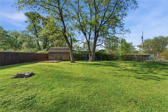 73 Elmwood Street, West Fork, AR 72774