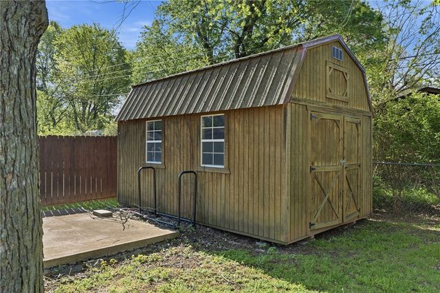 73 Elmwood Street, West Fork, AR 72774