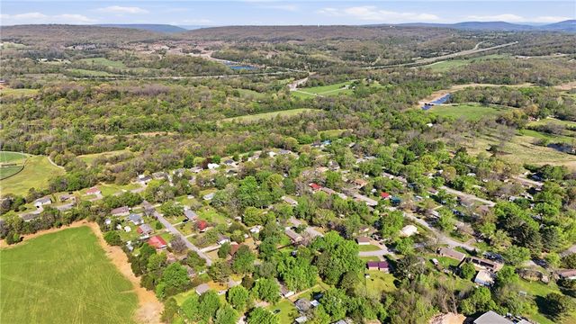 73 Elmwood Street, West Fork, AR 72774