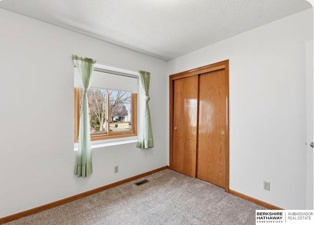 7904 Aspen Court, La Vista, NE 68128