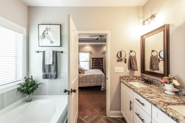 1184 Wicke Rd, Adams, TN 37010