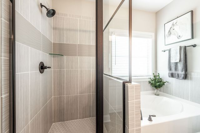 1184 Wicke Rd, Adams, TN 37010