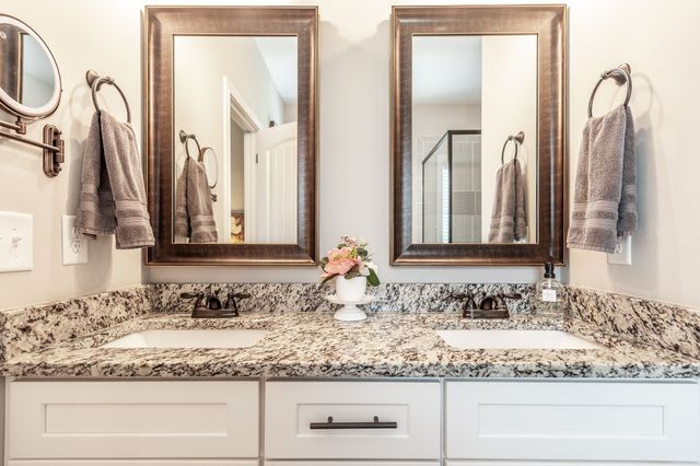 1184 Wicke Rd, Adams, TN 37010