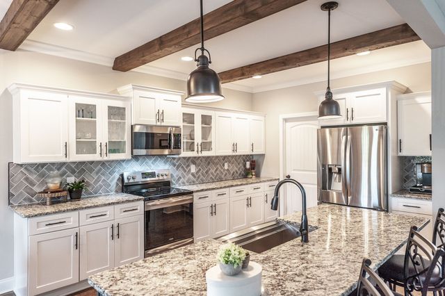 1184 Wicke Rd, Adams, TN 37010