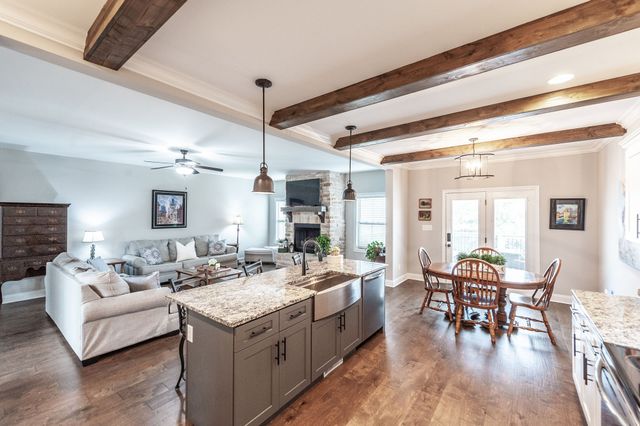 1184 Wicke Rd, Adams, TN 37010