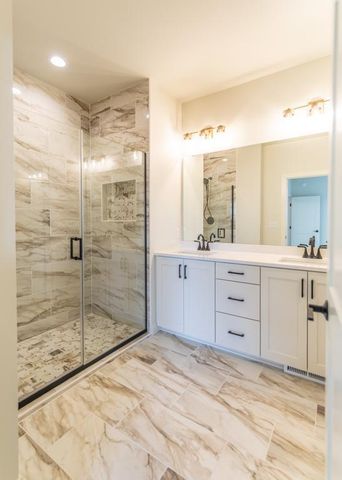 5108 Mira Way W, West Fargo, ND 58078