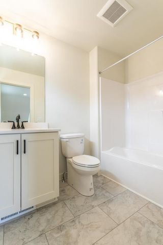 5108 Mira Way W, West Fargo, ND 58078